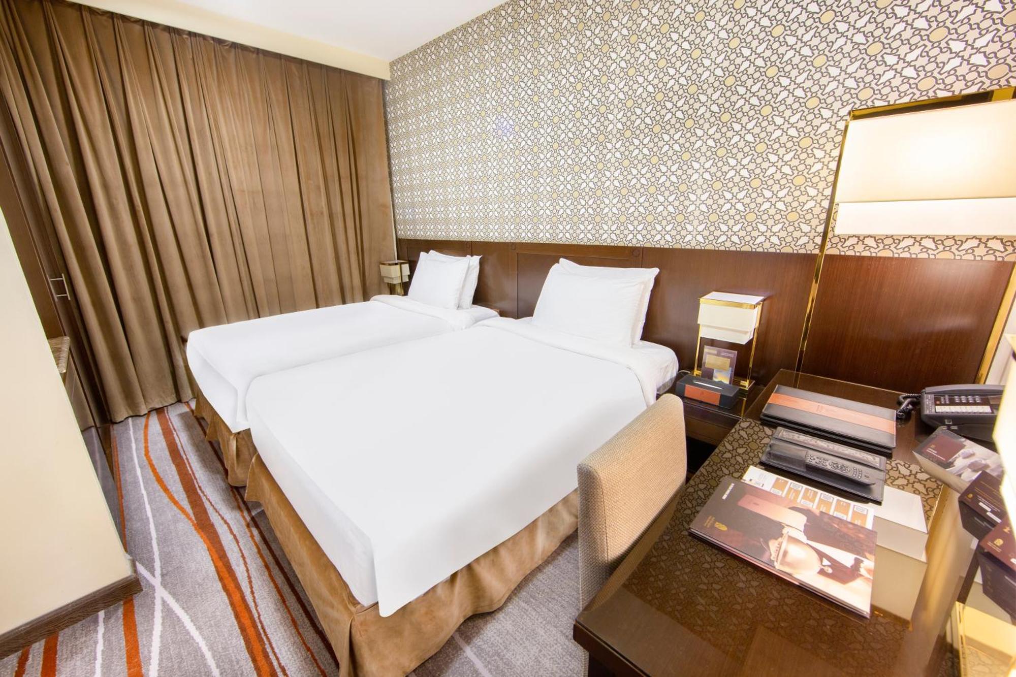 Dallah Taibah Hotel Medina Bagian luar foto